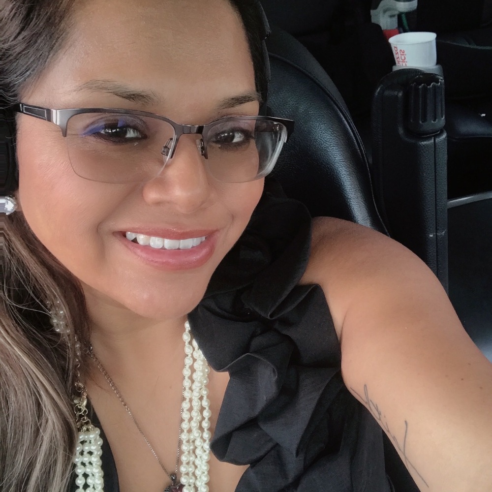 Meet your Posher, Angela